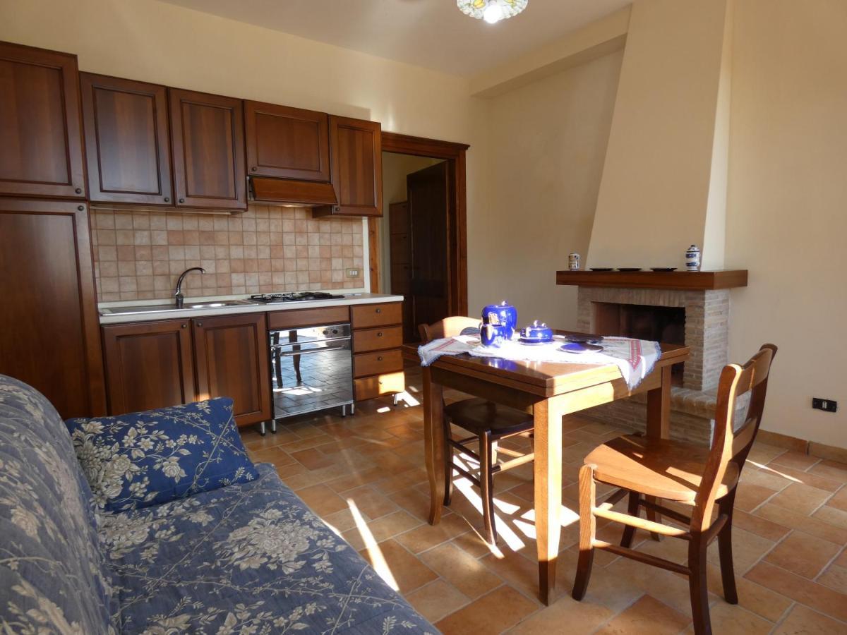 Scappo In Umbria, La Vallata Parrano 外观 照片