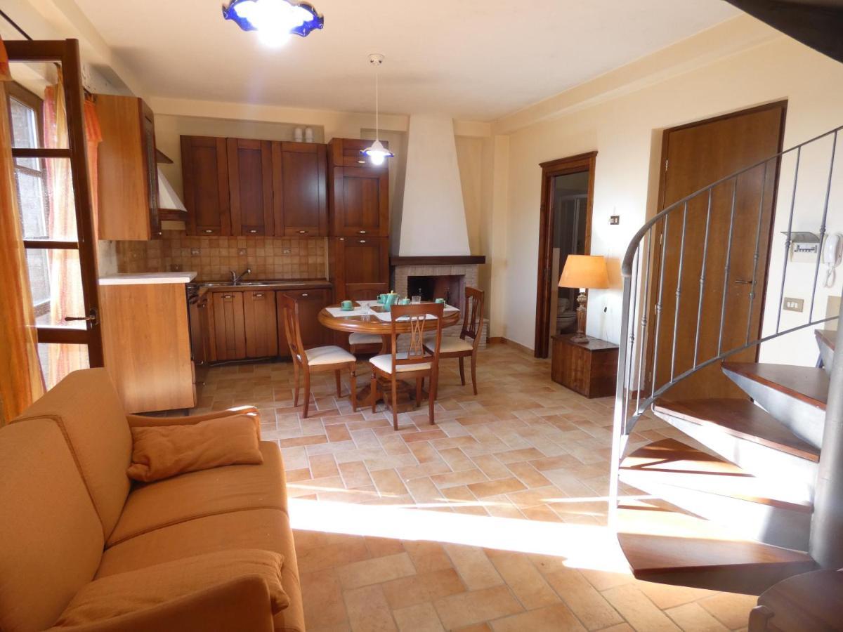 Scappo In Umbria, La Vallata Parrano 外观 照片
